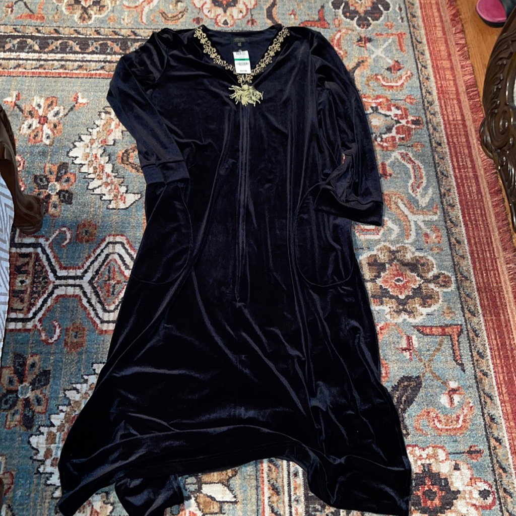 Beautiful Womens Bath Robe Brand New